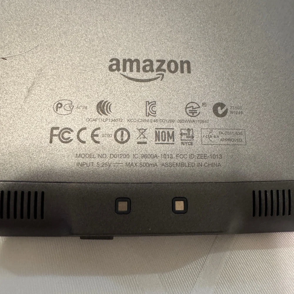 Kindle e reader- no charging cable